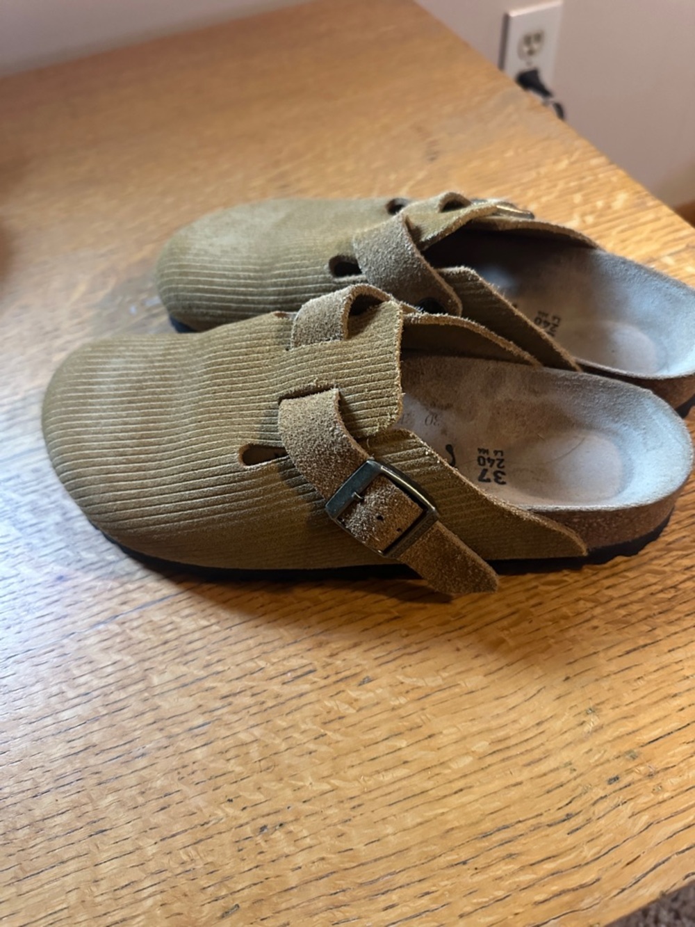 Birkenstock Women's Suede Clogs in Tan - Picture 4 of 5